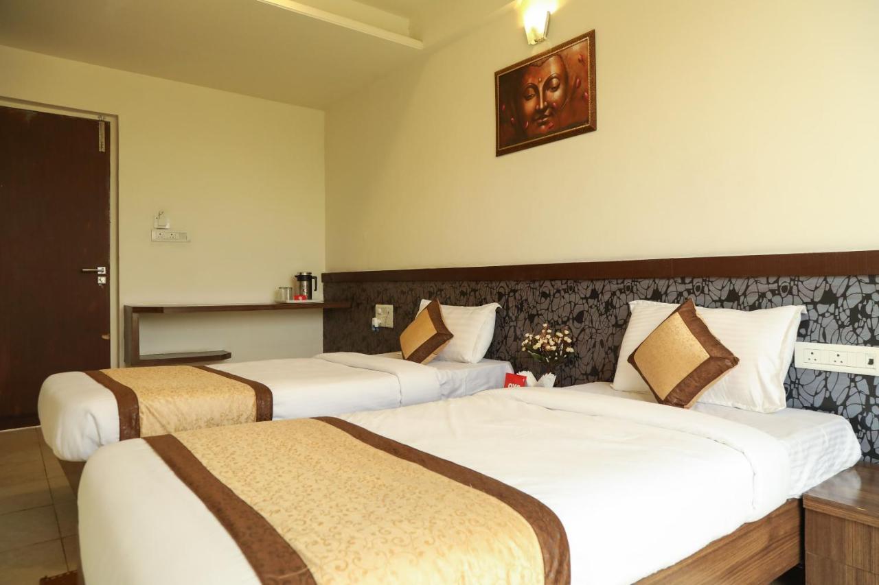 Oyo 10943 Hotel Plus Corporate Khapa  Exterior photo