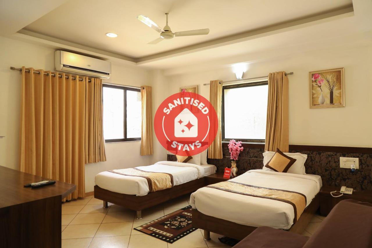 Oyo 10943 Hotel Plus Corporate Khapa  Exterior photo