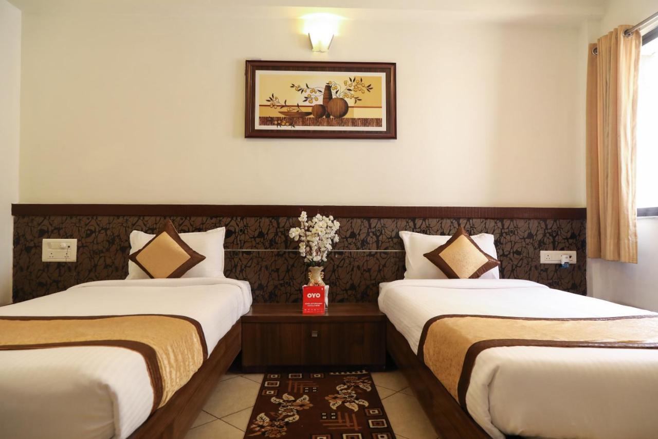 Oyo 10943 Hotel Plus Corporate Khapa  Exterior photo