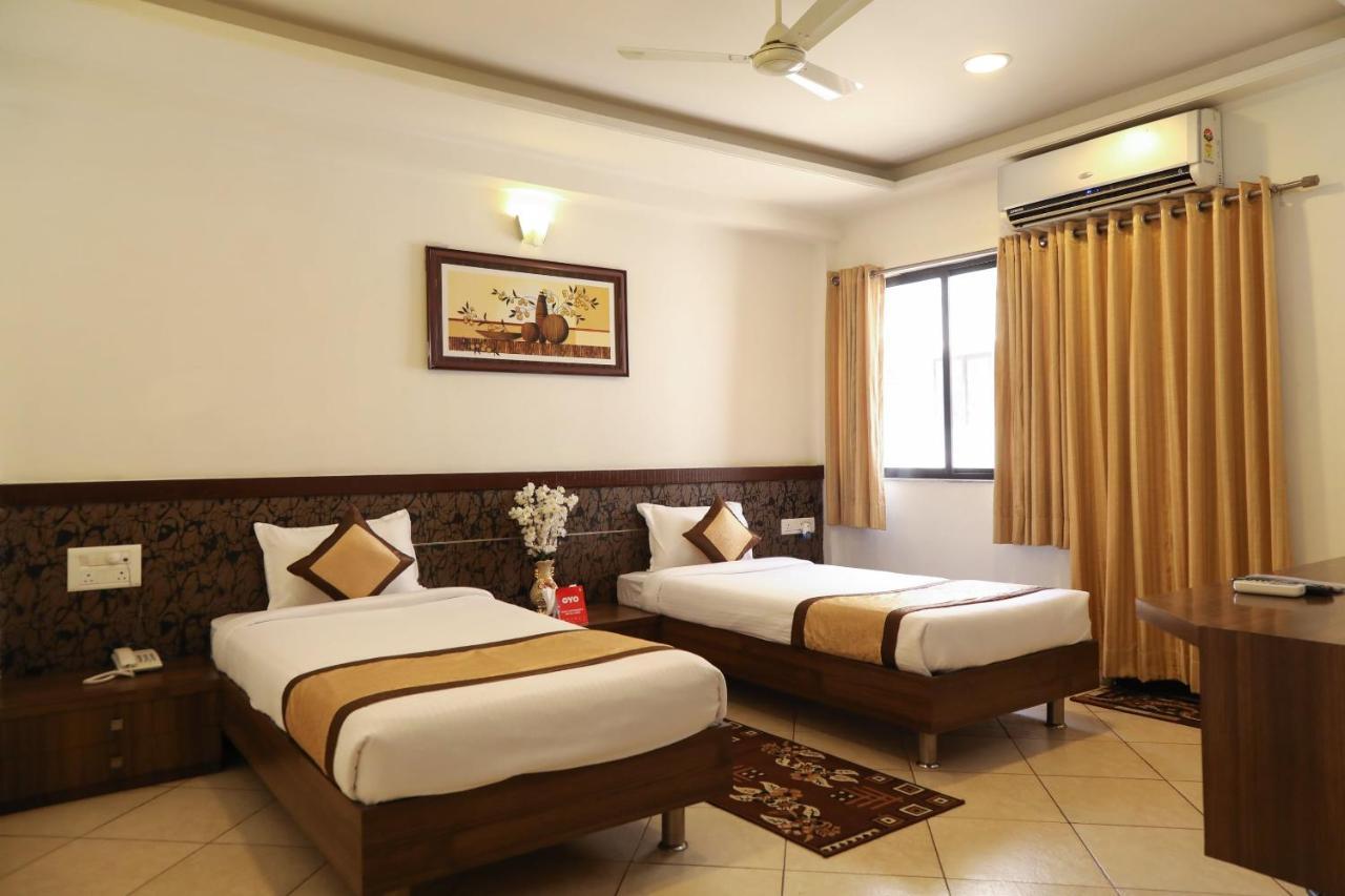 Oyo 10943 Hotel Plus Corporate Khapa  Exterior photo