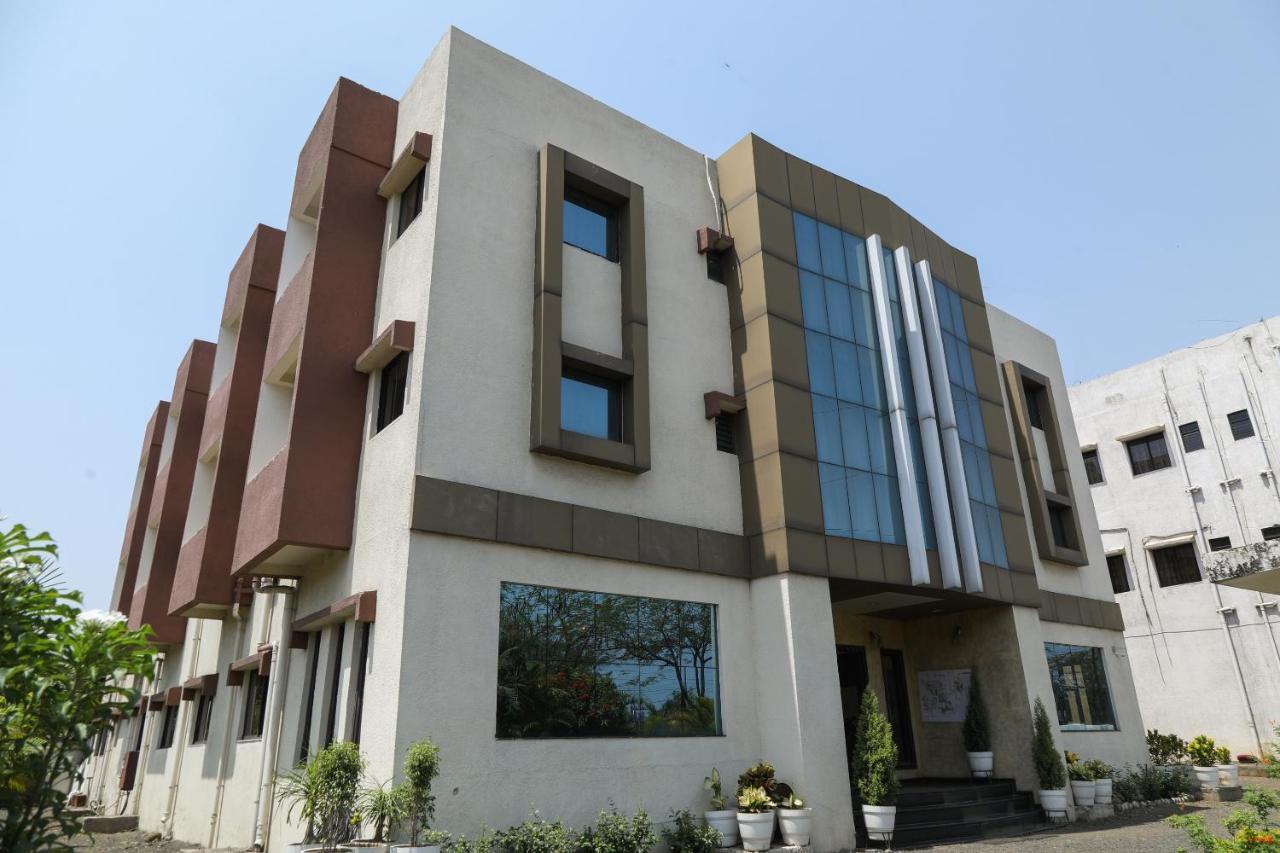 Oyo 10943 Hotel Plus Corporate Khapa  Exterior photo